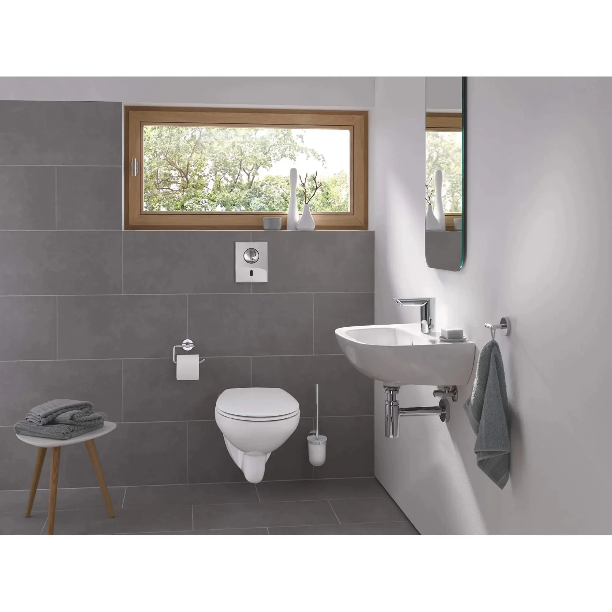 Grohe Essentials Paper Holder - Image 5
